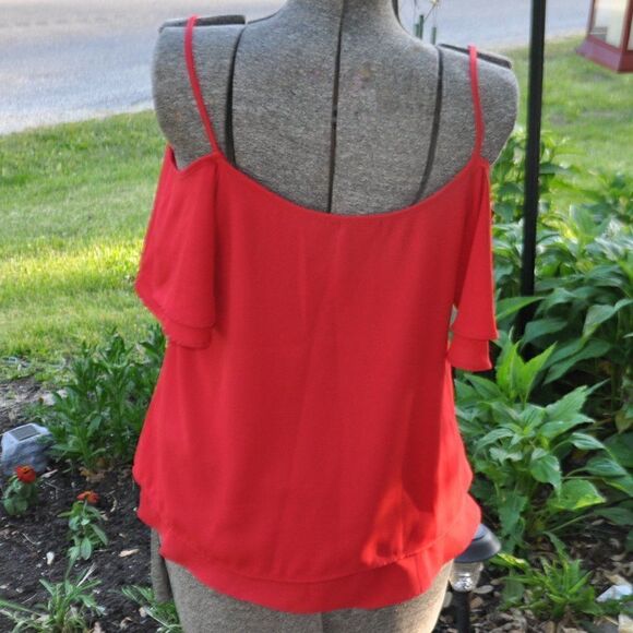PLEASE SEE OTHER ITEMS IN MY CLOSET - Picture 5 of 6
